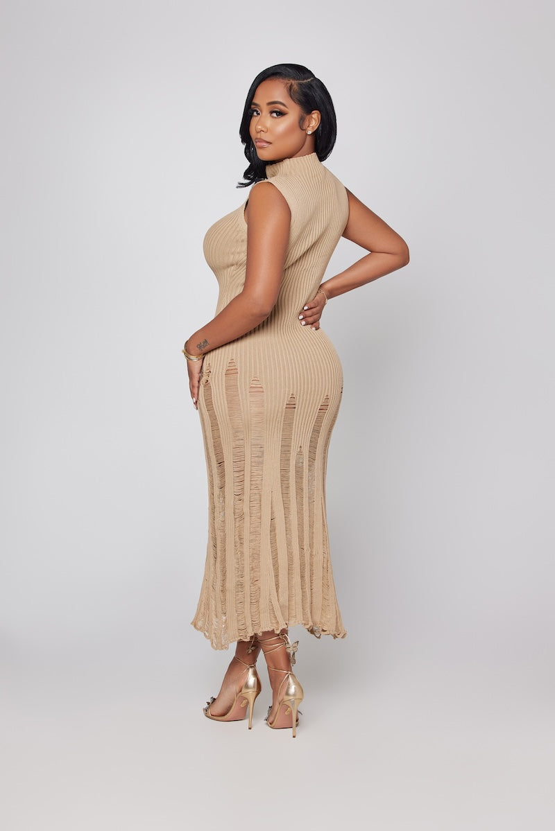 ALORA KNITTED SLEEVELESS MIDI DRESS - NUDE